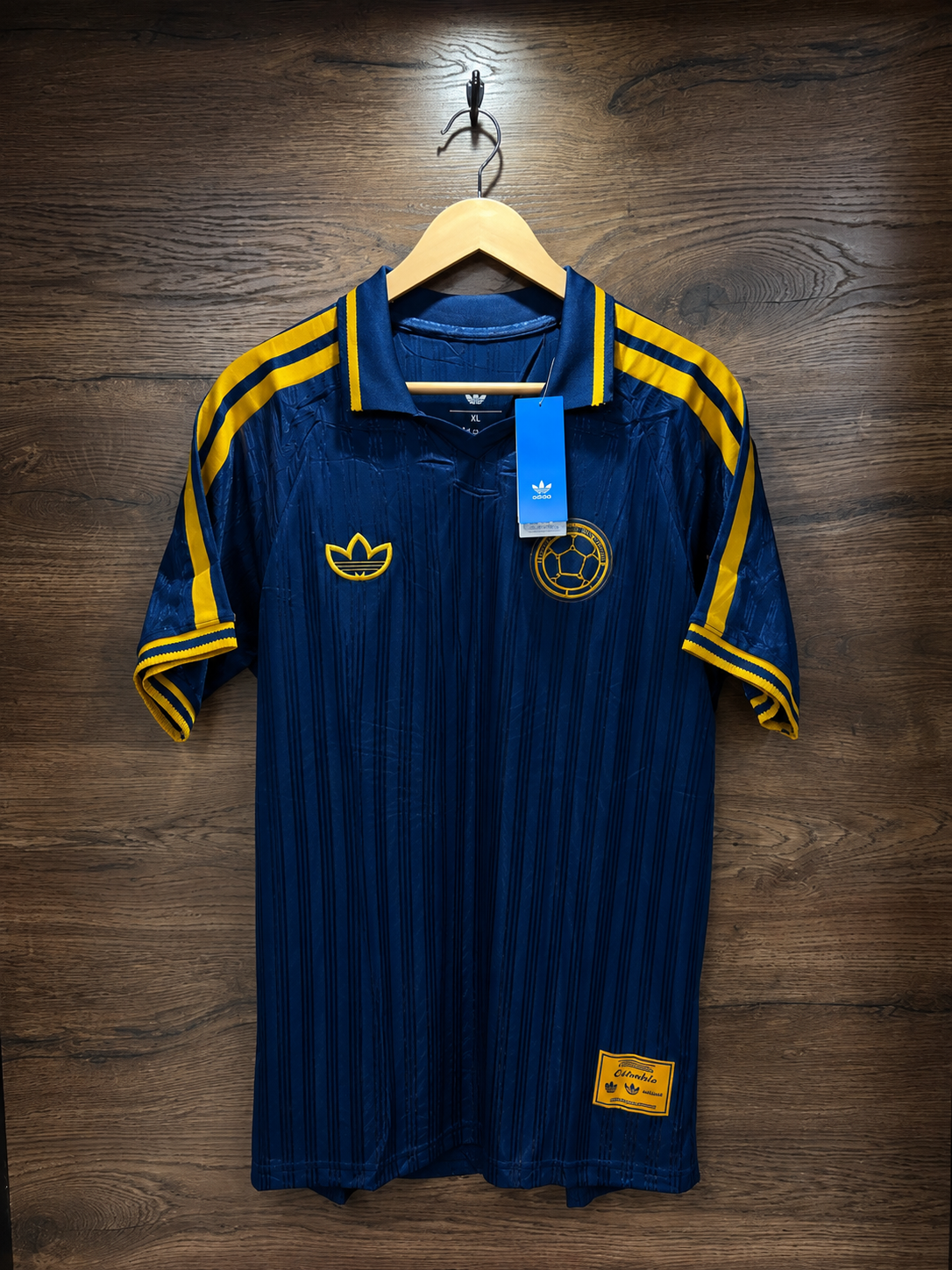 CAMISETA BESIBOLERA EDICIÓN ESPECIAL COLOMBIA