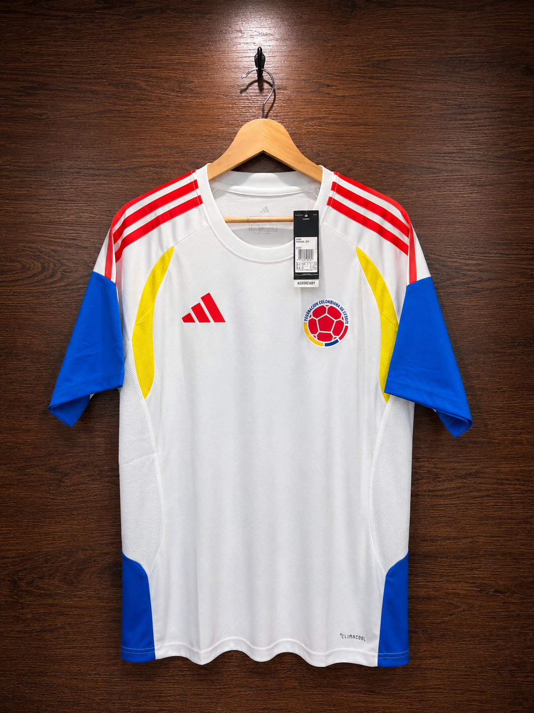 CAMISETA COLOMBIA ENTRENAMIENTO VERSION FAN 2026