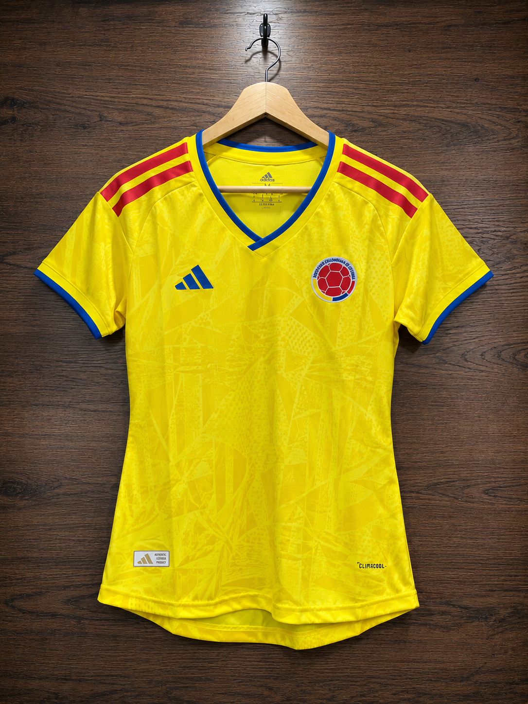 CAMISETA DE MUJER COLOMBIA LOCAL VERSION JUGADOR 2026